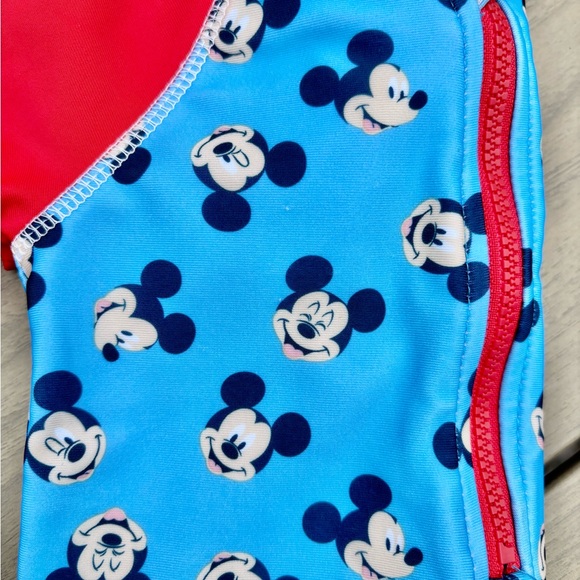 Disney Mickey Mouse Rashguard - Picture 6 of 6